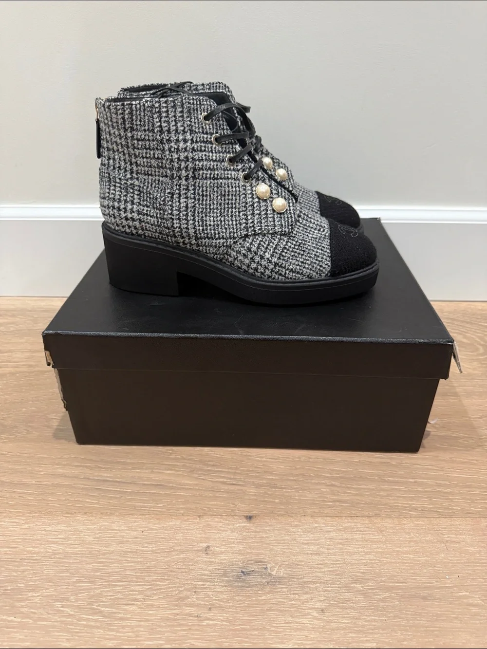Brand new authentic Gray Tweed Pearl-Button Lace-Up Boots with Black Cap Toe
